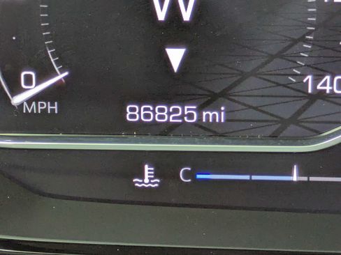 Used 2022 GMC Yukon XL Denali RWD image 26