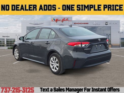 Used 2024 Toyota Corolla LE image 3