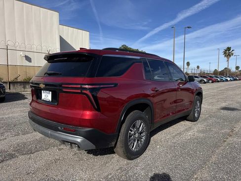 New 2026 Chevrolet Traverse LT image 7