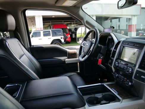 Used 2019 Ford F350 Lariat AWD/4WD image 40