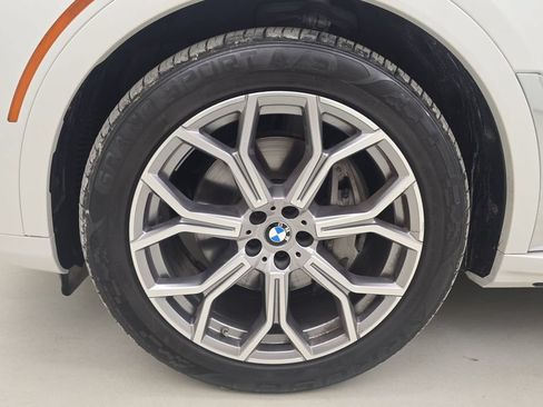 Used 2020 BMW X7 xDrive40i w/ Premium Package AWD/4WD image 12