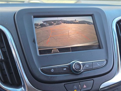 Used 2022 Chevrolet Equinox LT image 27