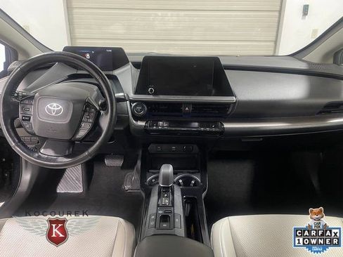 Used 2023 Toyota Prius XLE image 13