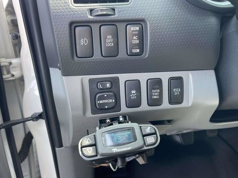 Used 2012 Toyota Tacoma 4x4 Double Cab w/ TRD Off-Road Pkg image 20
