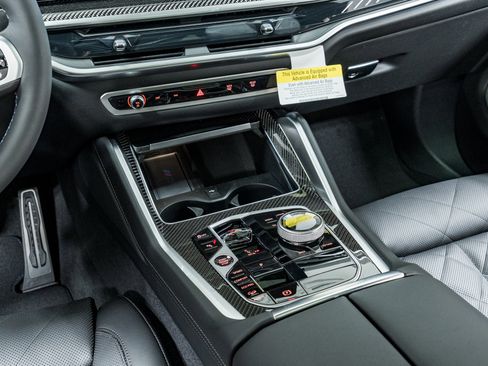 Used 2025 BMW X6 M60i w/ Executive Package image 21