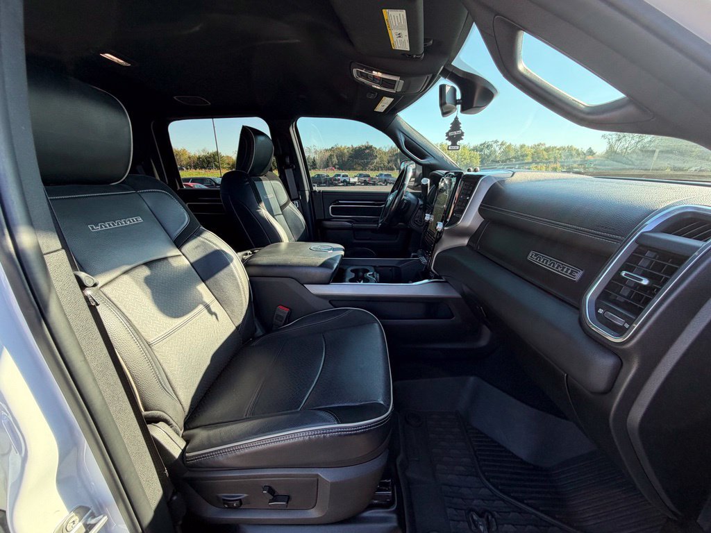 Used 2021 RAM 2500 Laramie w/ Night Edition AWD/4WD image 13