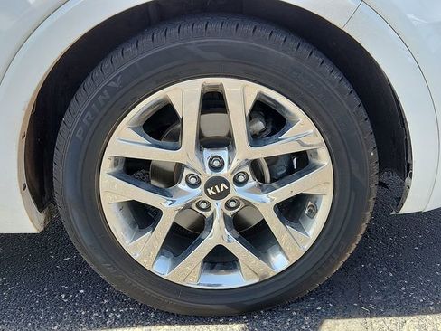 Used 2019 Kia Sorento SX image 7