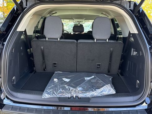 New 2026 Ford Explorer Active image 19