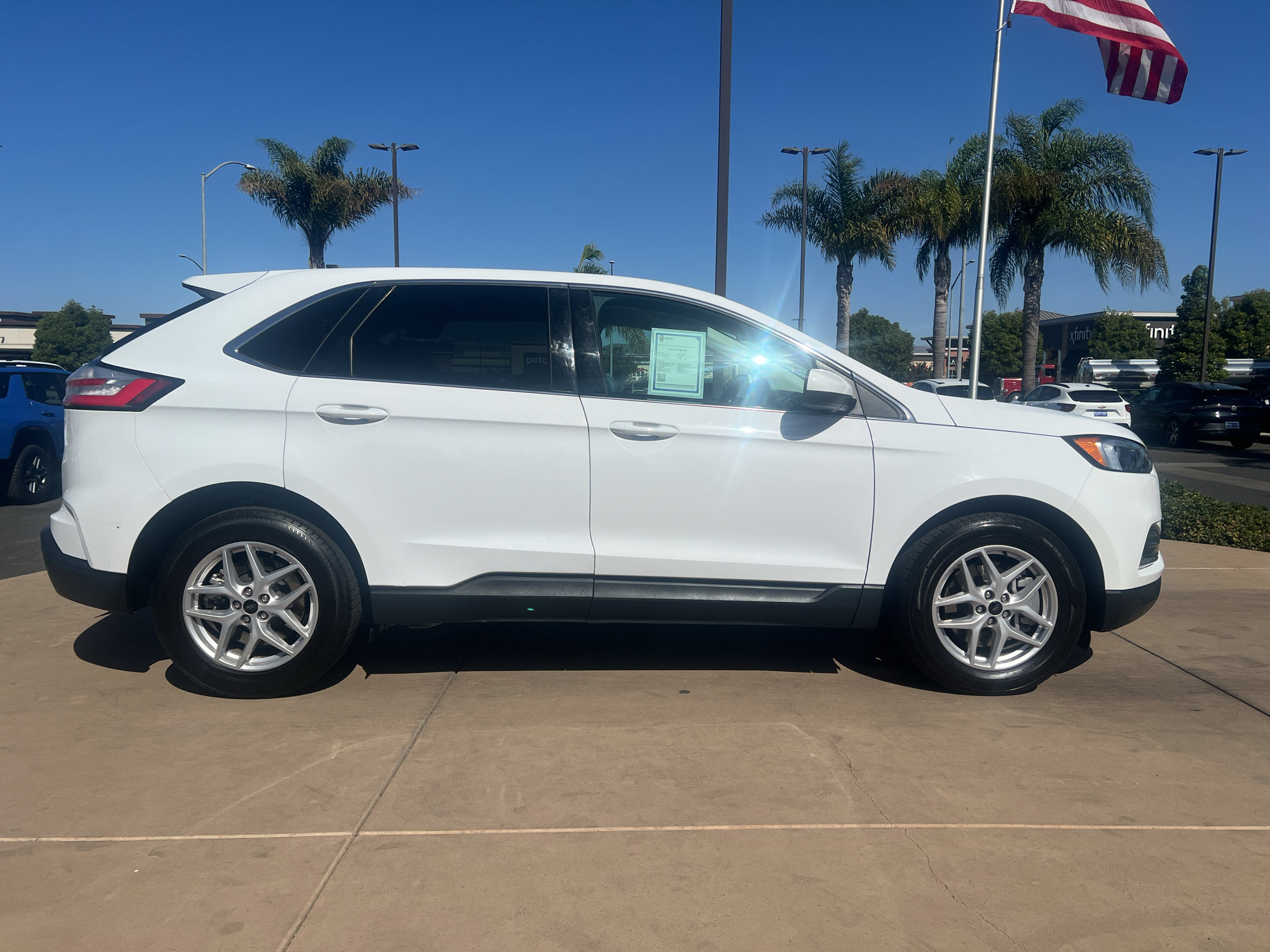 Used 2024 Ford Edge SEL AWD/4WD image 4
