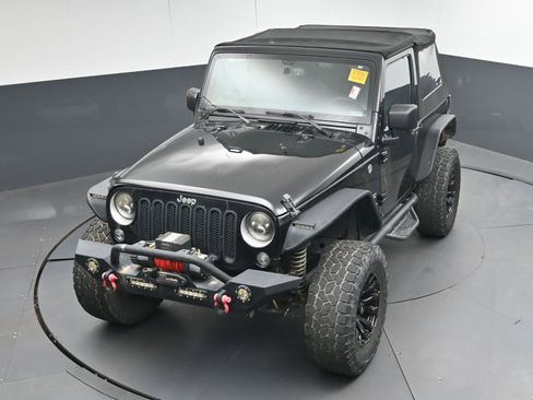 Used 2017 Jeep Wrangler Sahara w/ Trailer Tow Group image 27