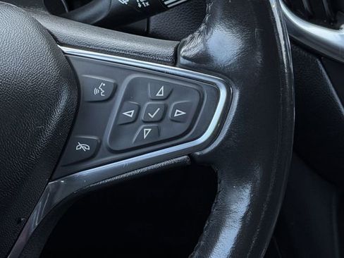 Used 2020 Chevrolet Equinox LT FWD image 14
