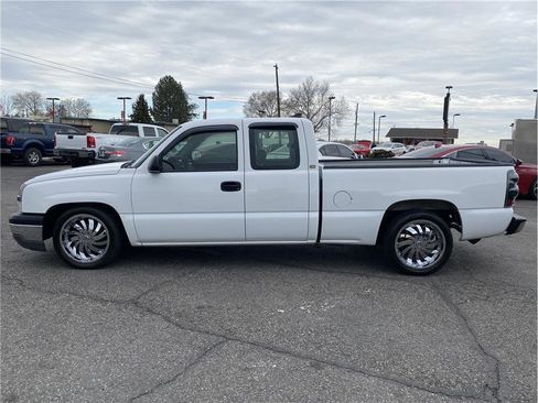 Used 2004 Chevrolet Silverado 1500 W/T w/ Light Duty Power Package image 9
