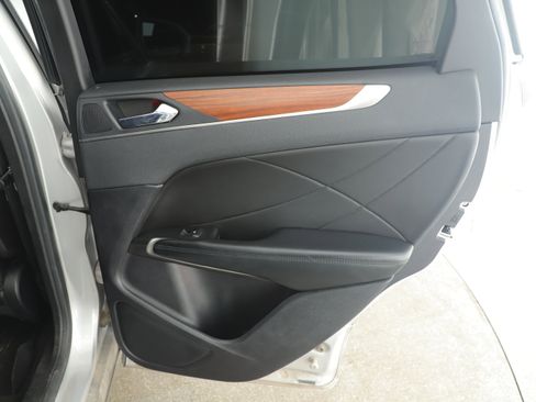 Used 2019 Lincoln MKC Select w/ Select Plus Package image 4