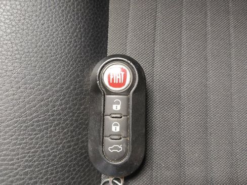 Used 2015 FIAT 500 Turbo w/ Comfort/Convenience Group image 32