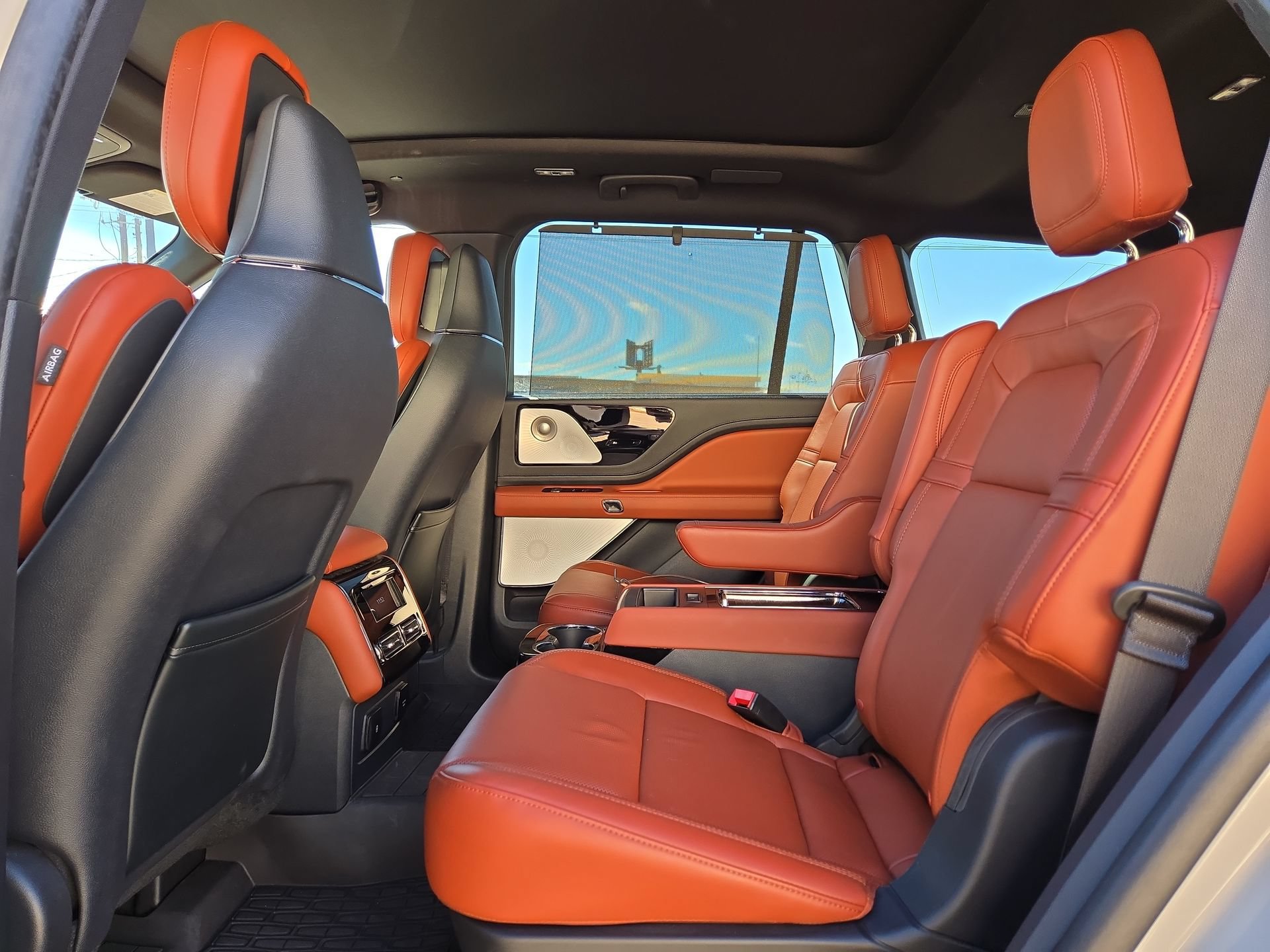 Used 2025 Lincoln Aviator Reserve w/ Equipment Group 201A AWD/4WD image 13