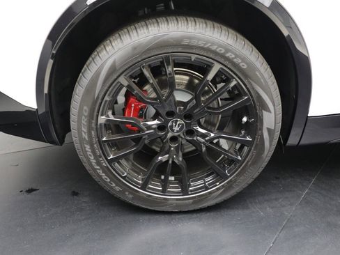 New 2025 Maserati Grecale Modena image 17