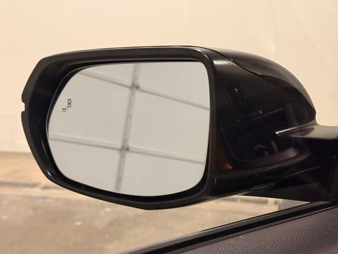 Used 2019 Honda CR-V EX image 11