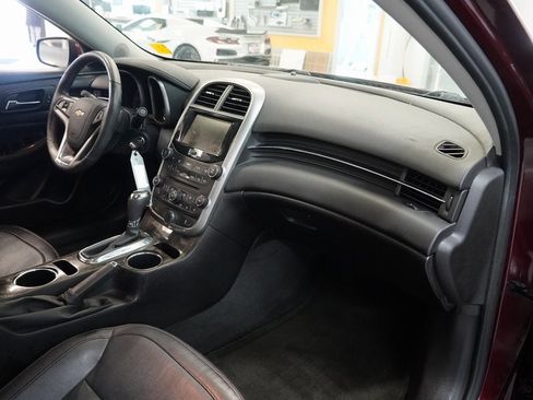 Used 2015 Chevrolet Malibu LT w/ Leather Package image 11