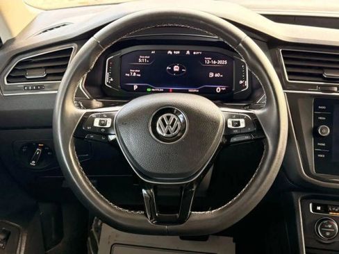 Used 2021 Volkswagen Tiguan SEL AWD/4WD image 31