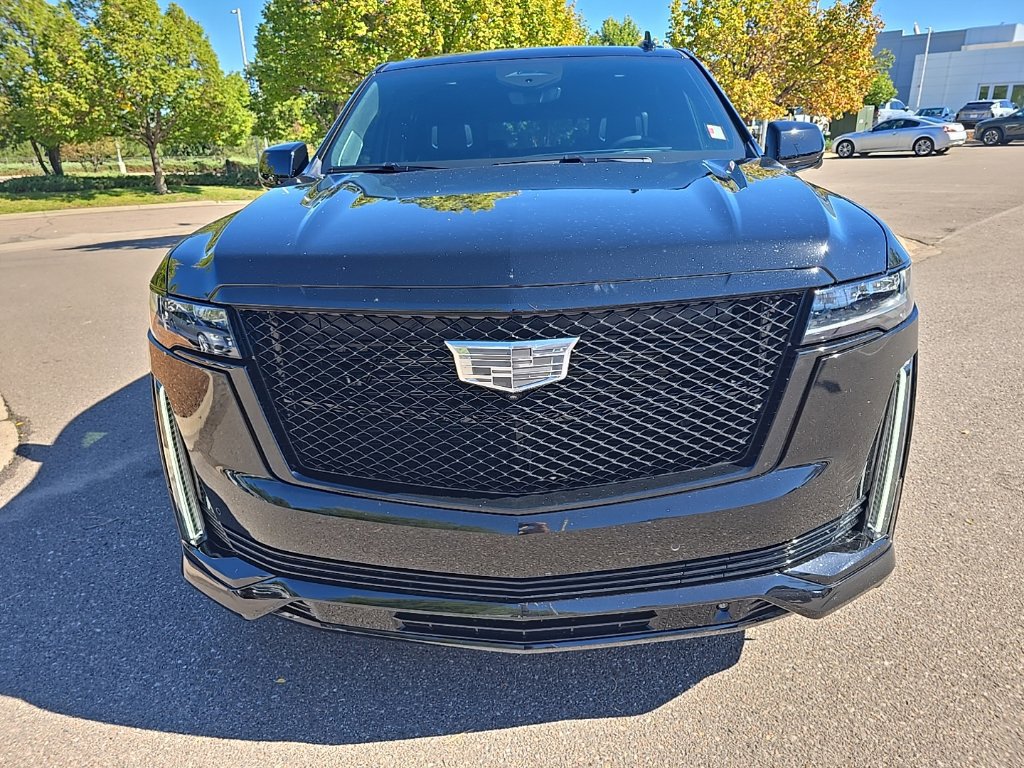 Certified 2024 Cadillac Escalade Sport Platinum w/ LPO, ONYX Package AWD/4WD image 8