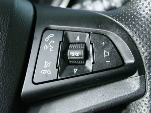 Used 2018 Chevrolet Trax LS AWD/4WD image 19