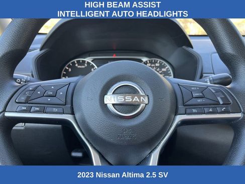 Used 2023 Nissan Altima 2.5 SV image 9