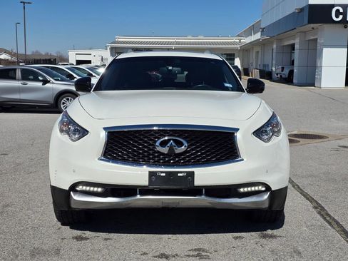 Used 2017 INFINITI QX70 2WD w/ Limited Package image 2
