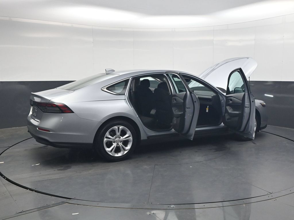 Used 2023 Honda Accord LX image 34