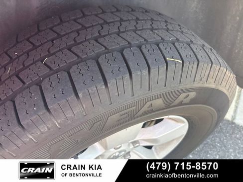Used 2022 RAM 1500 Tradesman w/ Chrome Appearance Group AWD/4WD image 8