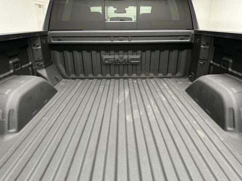 Used 2024 GMC Sierra 1500 SLT w/ SLT Premium Plus Package AWD/4WD image 18