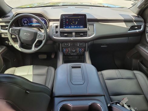 Used 2024 Chevrolet Suburban RST w/ Luxury Package image 15