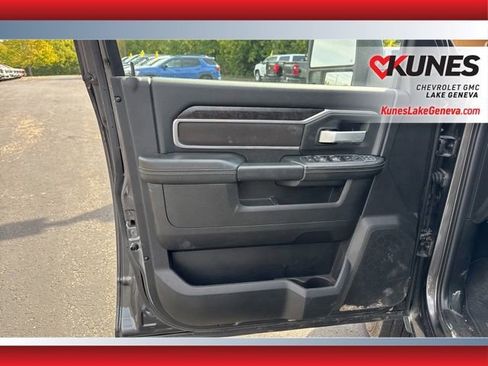 Used 2024 RAM 2500 Big Horn image 18