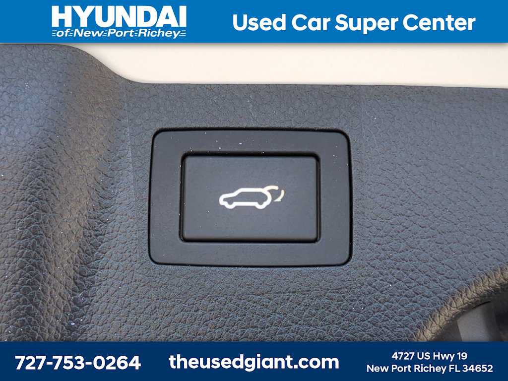 Used 2015 Hyundai Santa Fe Sport 2.0T w/ Option Group 05 FWD image 13