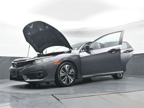 Used 2018 Honda Civic EX-T image 42