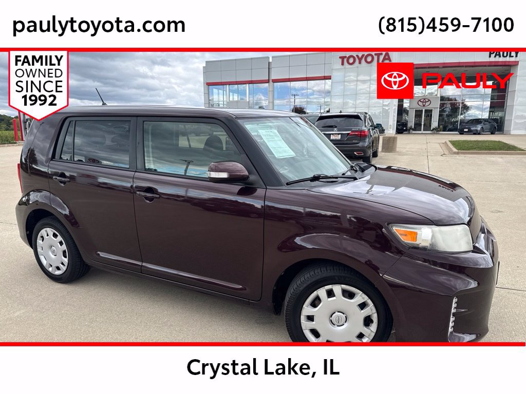Used 2015 Scion xB FWD image 1