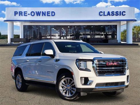 Used 2024 GMC Yukon XL SLT w/ SLT Luxury Package image 1