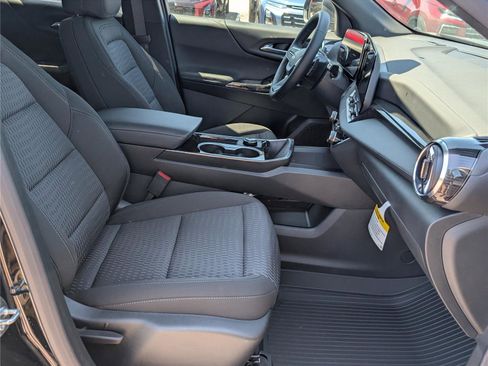 New 2026 Chevrolet Equinox LT w/ Safety and Technology Package AWD/4WD image 7