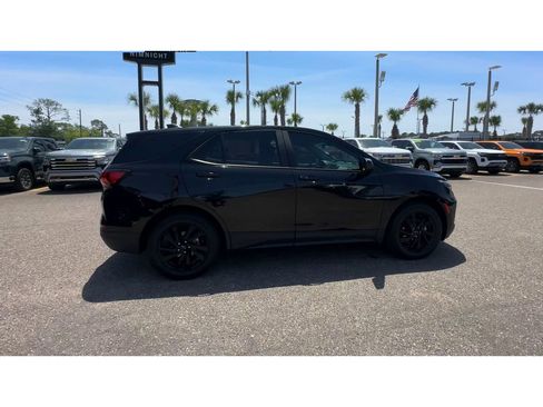 Used 2024 Chevrolet Equinox LS w/ LS Convenience Package image 4