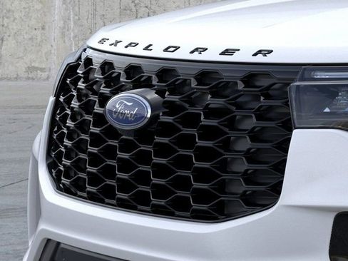 New 2026 Ford Explorer ST-Line w/ ST-Line Street Pack image 17