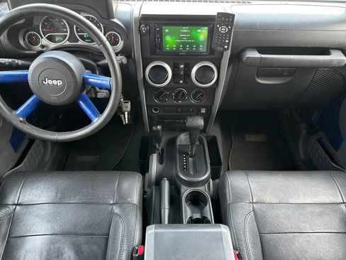 Used 2009 Jeep Wrangler Unlimited Sahara w/ Trailer Tow Group image 15