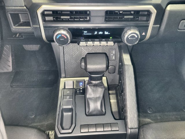 Used 2024 Toyota Tacoma SR RWD image 19