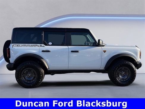 New 2025 Ford Bronco Badlands w/ Sasquatch Package image 2