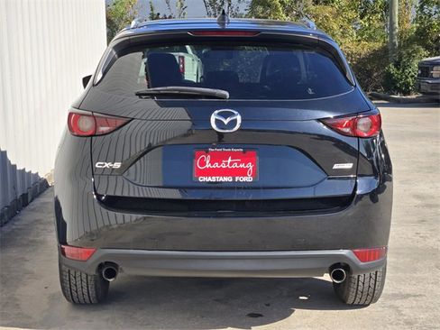 Used 2017 MAZDA CX-5 Touring image 9