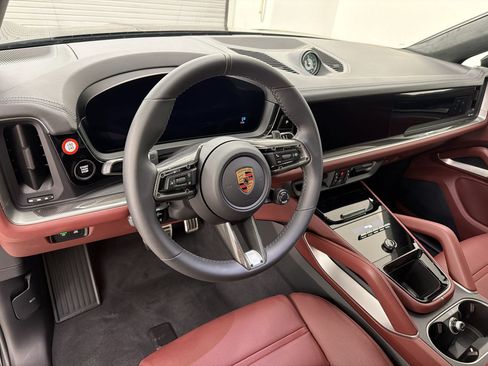 New 2026 Porsche Cayenne GTS AWD/4WD image 4