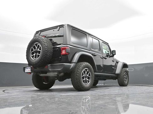 Used 2024 Jeep Wrangler Unlimited Rubicon image 45
