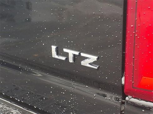 Used 2022 Chevrolet Silverado 3500 LTZ image 23