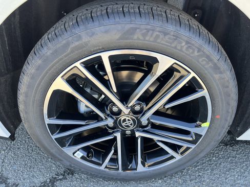 New 2026 Toyota Camry XLE image 7