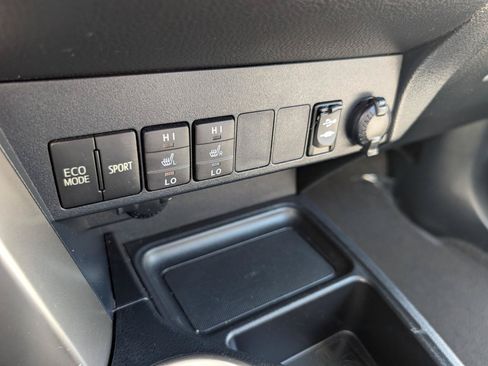Used 2013 Toyota RAV4 Limited AWD/4WD image 27