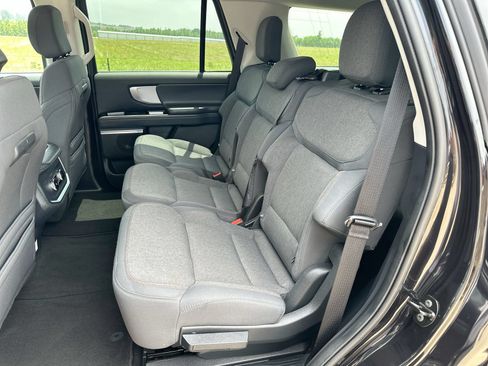 Used 2025 Ford Expedition Active AWD/4WD image 23