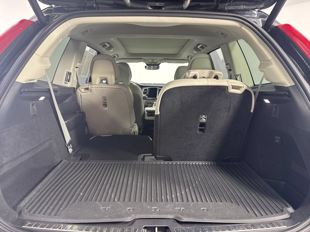 Used 2024 Volvo XC90 B6 Plus w/ Protection Package AWD/4WD image 18